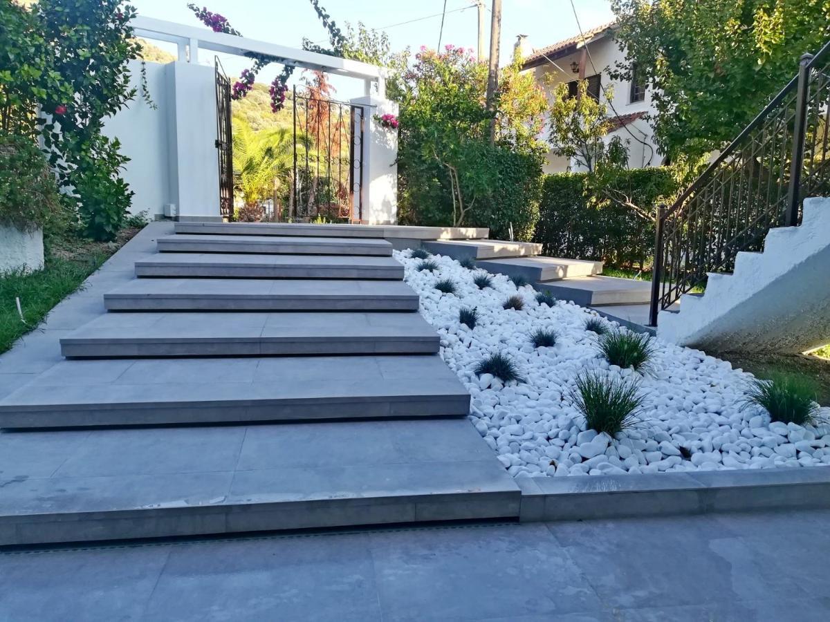 Scorpios Hotel & Suites Samos Town Bagian luar foto