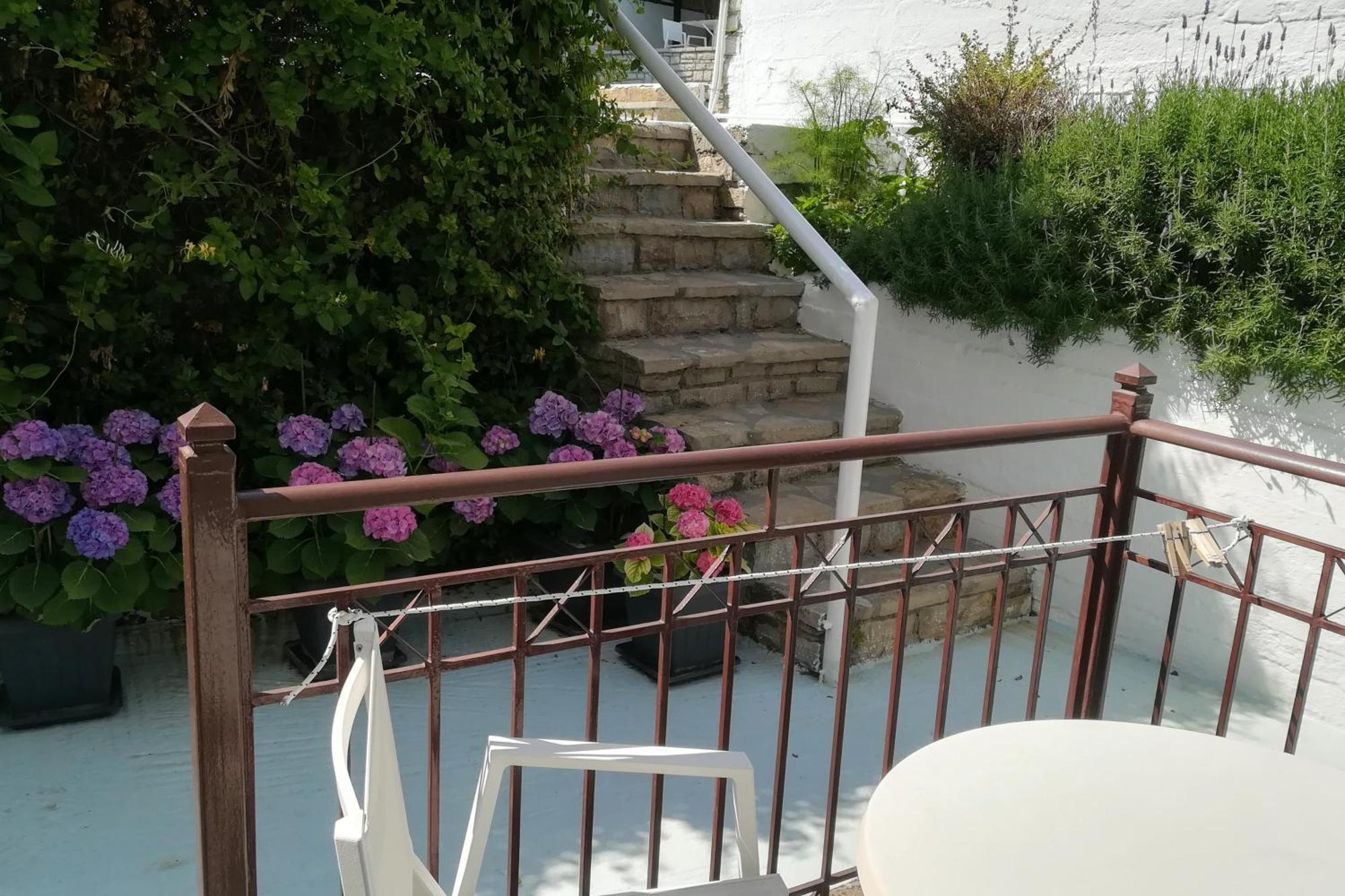 Scorpios Hotel & Suites Samos Town Bagian luar foto