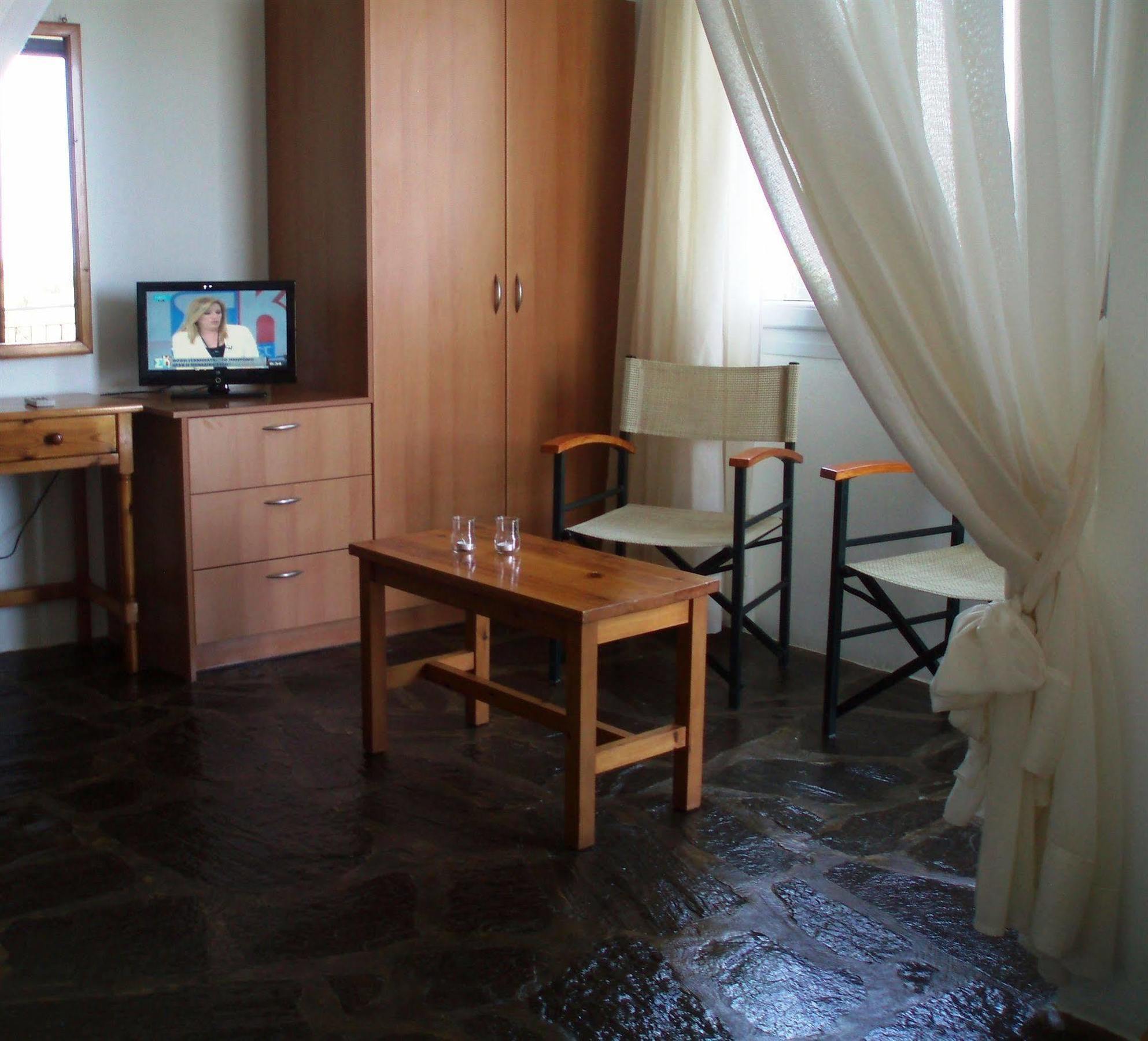 Scorpios Hotel & Suites Samos Town Bagian luar foto