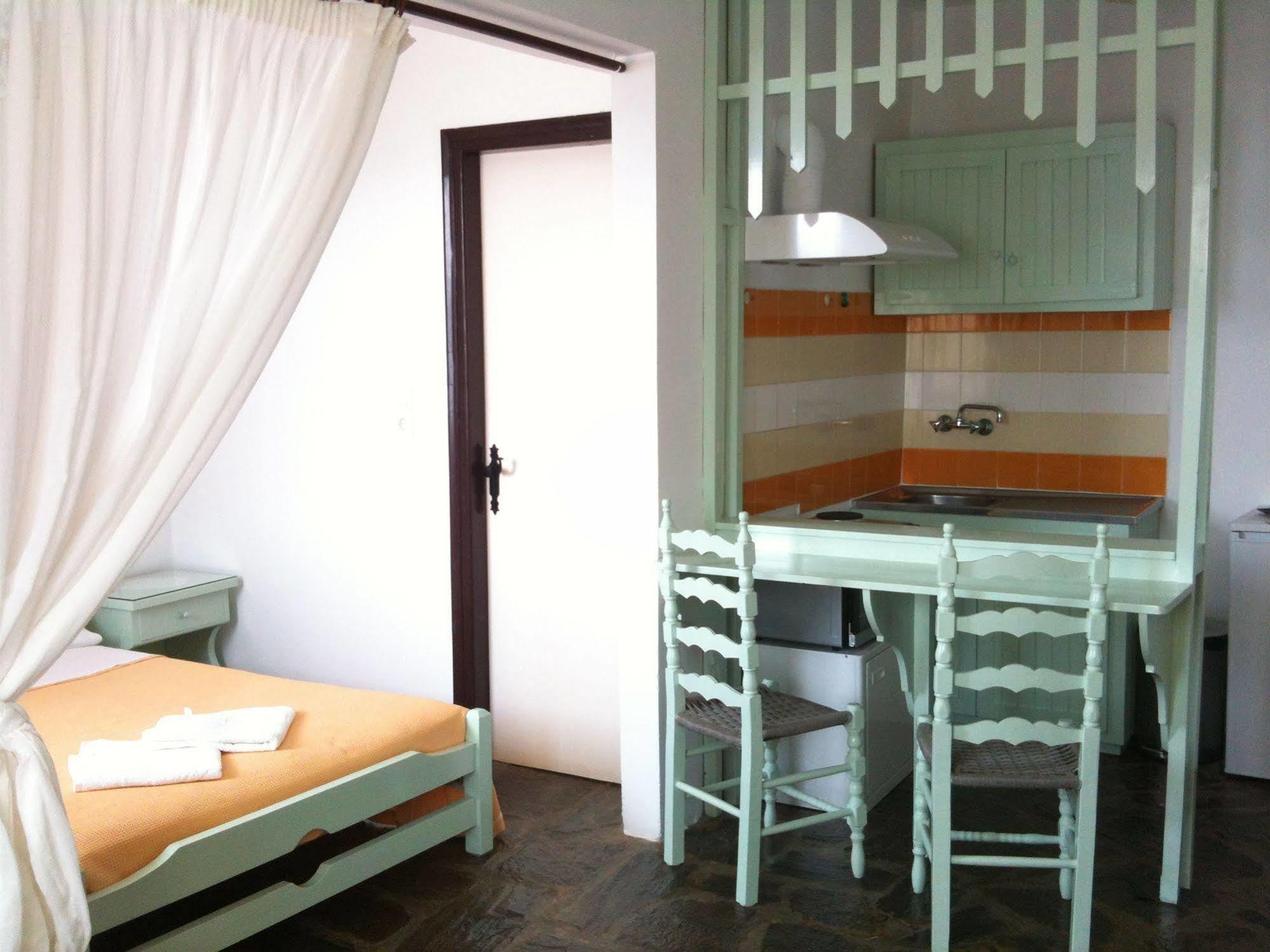 Scorpios Hotel & Suites Samos Town Bagian luar foto