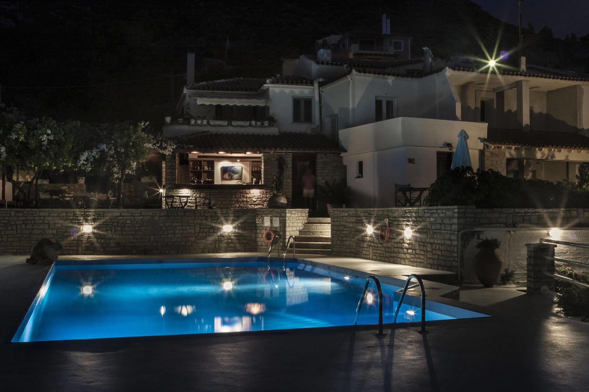Scorpios Hotel & Suites Samos Town Bagian luar foto
