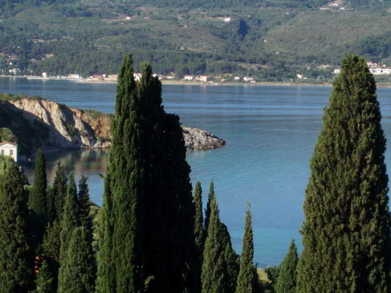Scorpios Hotel & Suites Samos Town Bagian luar foto